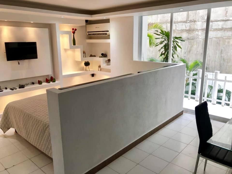 Sky Inn Acapulco Y Condominio Mediterrane Kültér fotó
