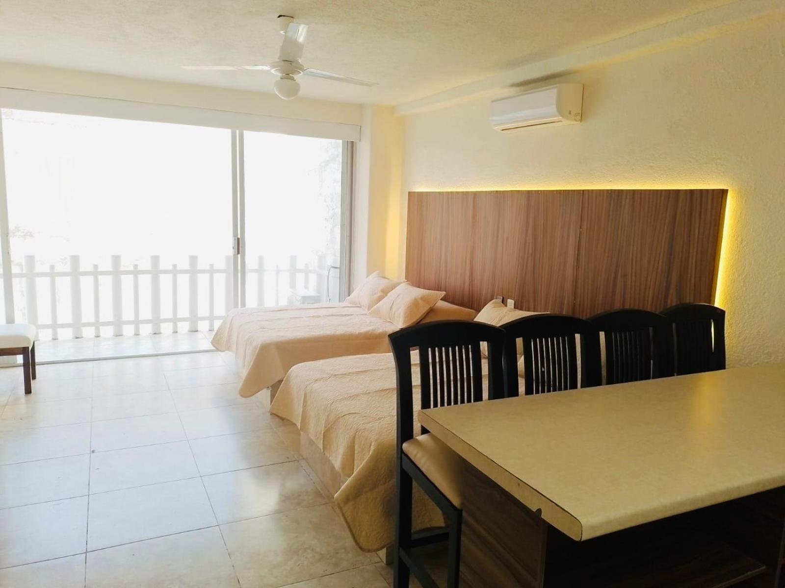 Sky Inn Acapulco Y Condominio Mediterrane Kültér fotó